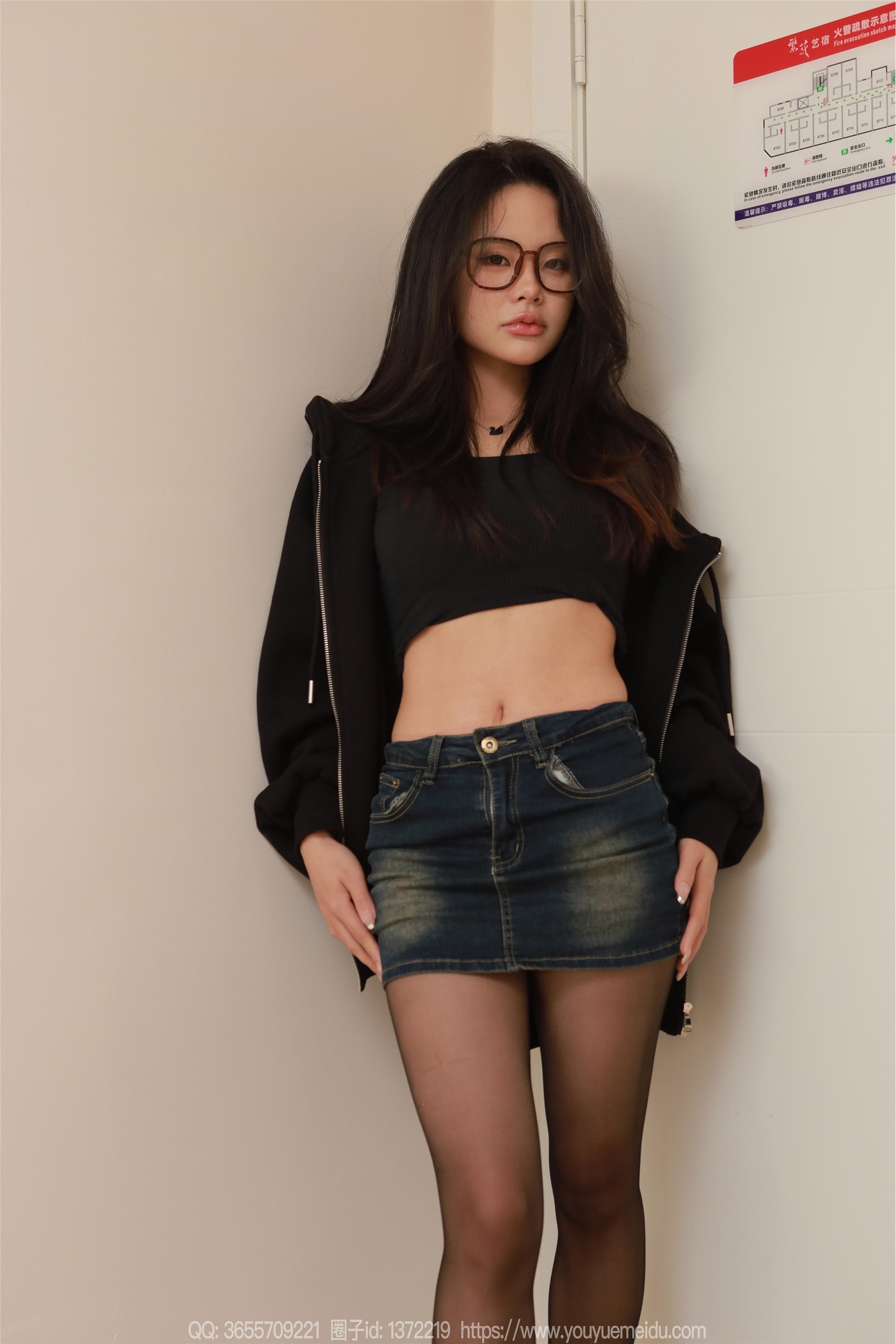 IESS异思趣向  2025.01.26 丝享家 1960 兔兔《黑丝沙发》